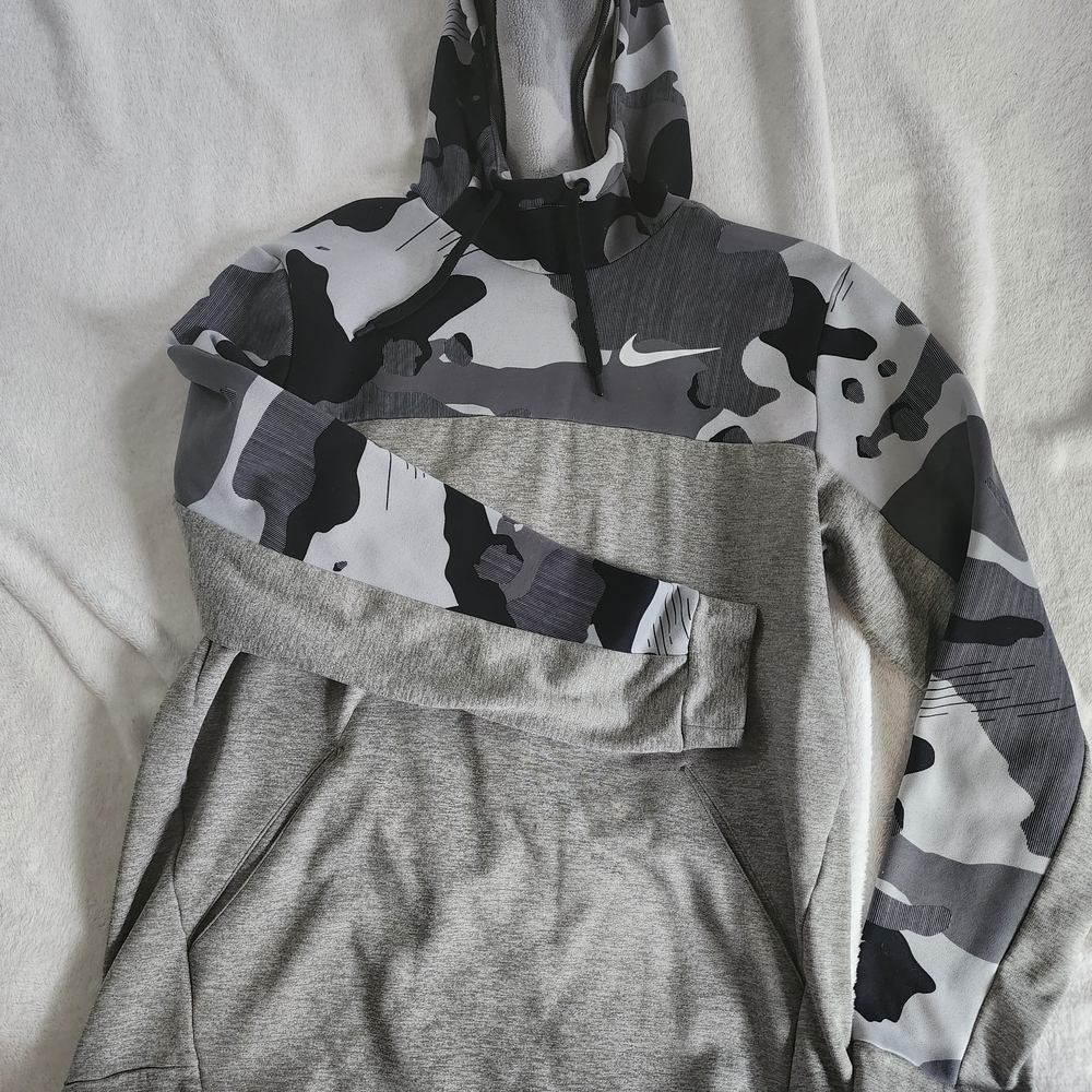 Nike Gray Camo Pullover Hoodie